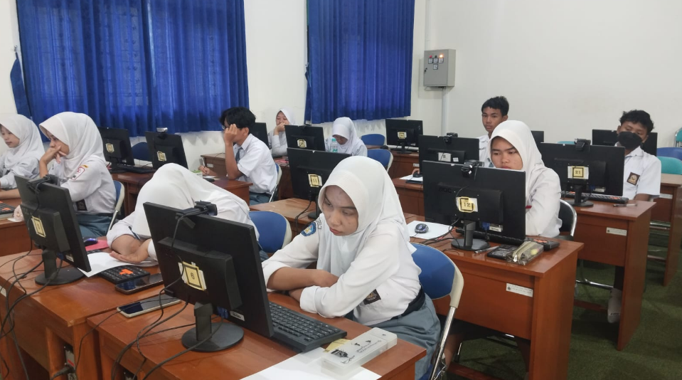lab_kom2.png